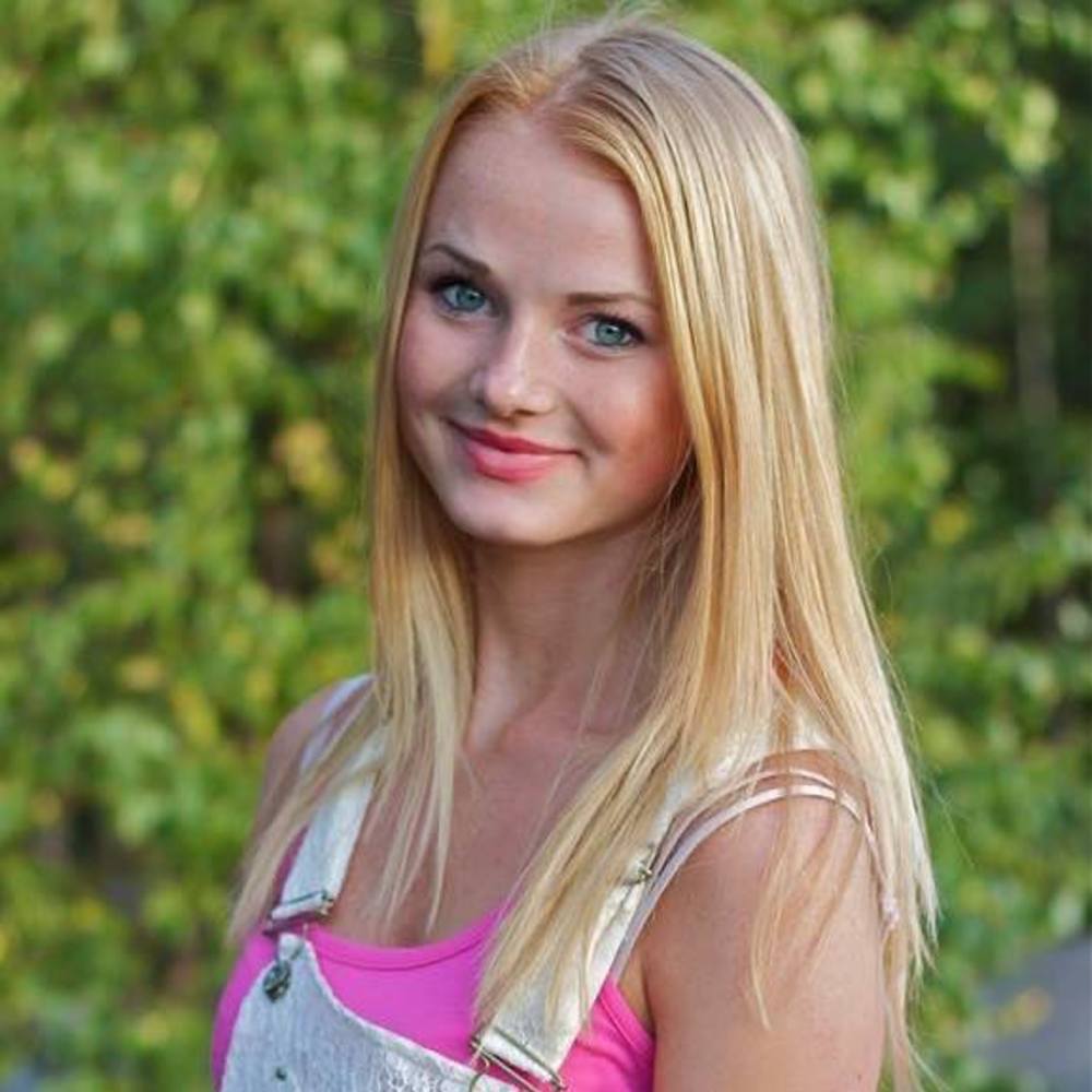 Meet your Posher, Elise